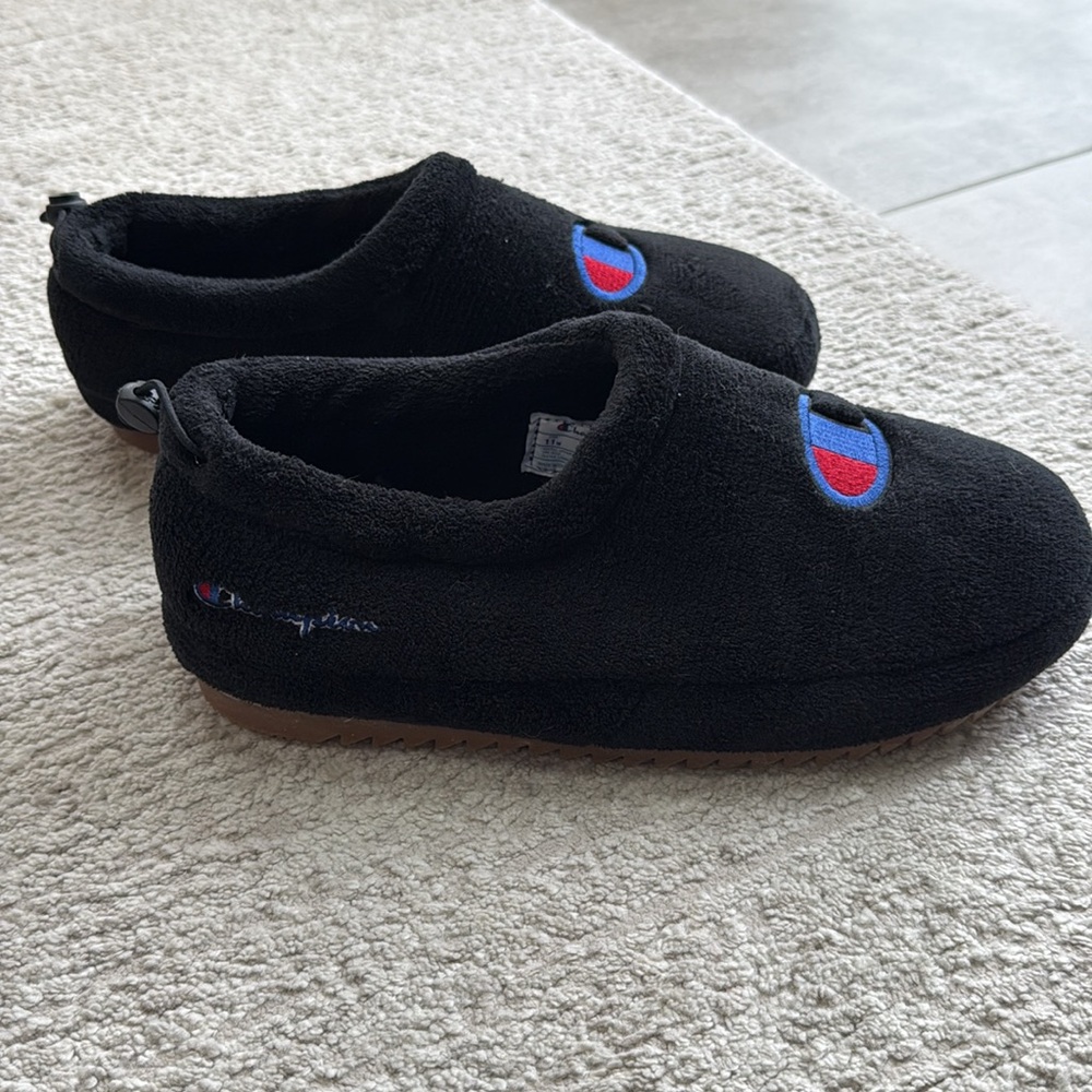 Gently Worn Champion University Men's Embroidered Black Soft Fleece Slippers-11 - Picture 4 of 8